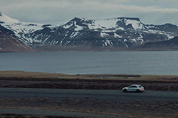 الطبيعة المسؤولة: رحلة برية مستدامة إلى أيسلندا