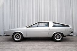 Hyundai Reunion تكشف عن استعادة Pony Coupe Concept