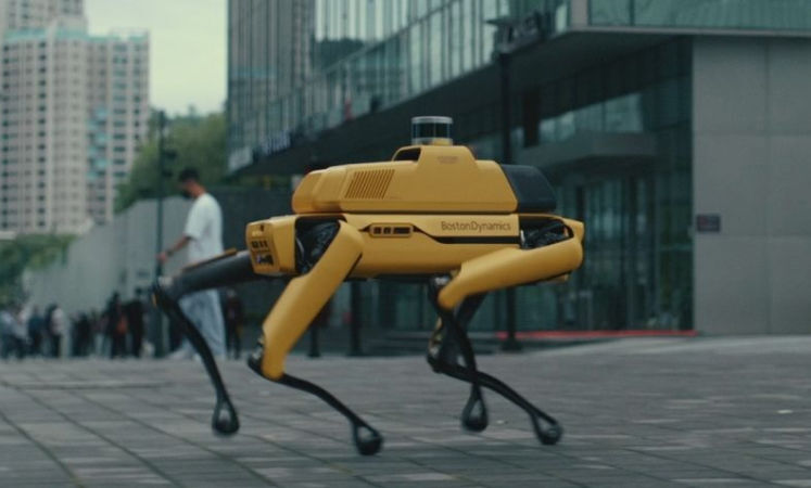 Robotics : Boston Dynamics SPOT