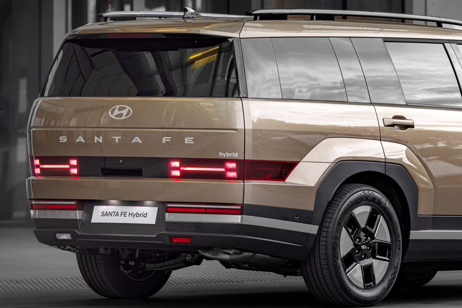 H-Signature LED Rear Lamps