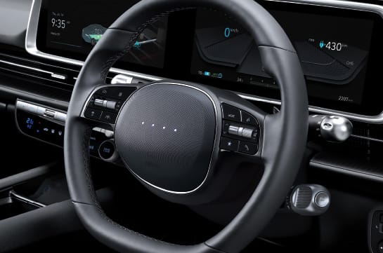 Leather-upholstered Steering Wheel