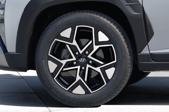 17” Diamond Cut Alloy Wheels