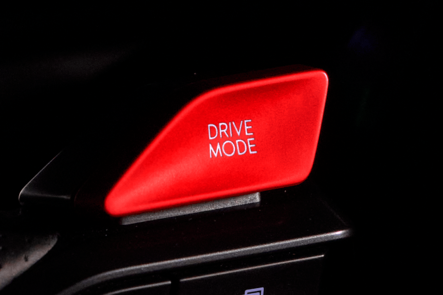 Drive Mode (Eco, Normal,  Sport, My Drive, Snow)