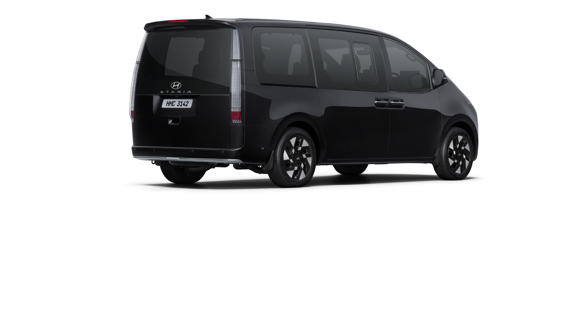 The new STARIA Hybrid ด้านหลัง