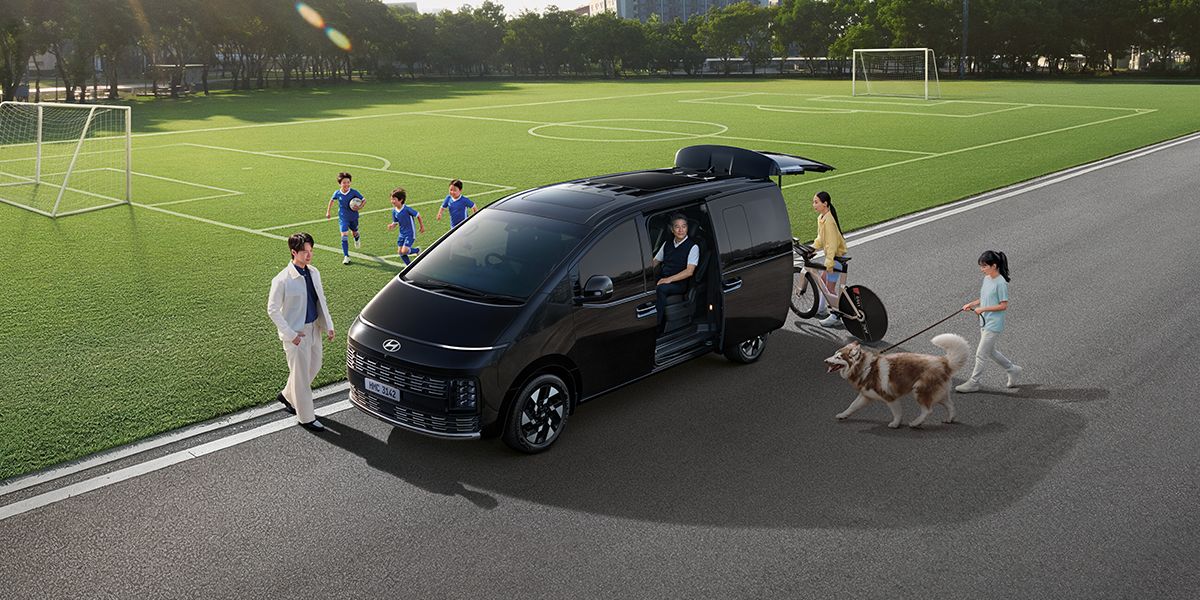 The new STARIA Hybrid