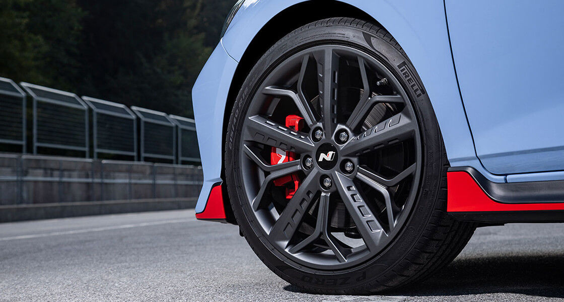 18” alloy wheels with Pirelli performance tires.