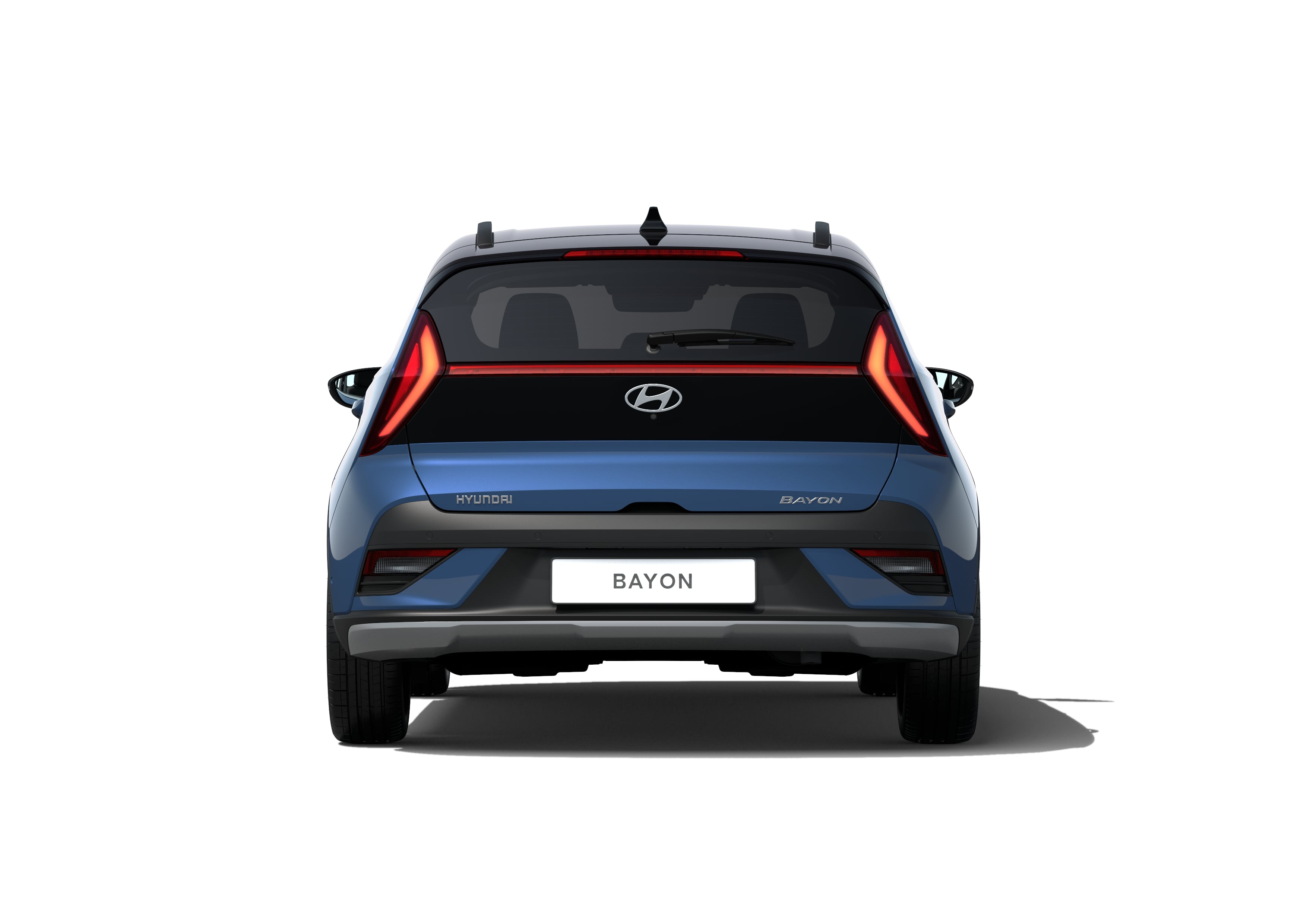Hyundai BAYON kompakt crossover SUV'un arkadan görünümü.