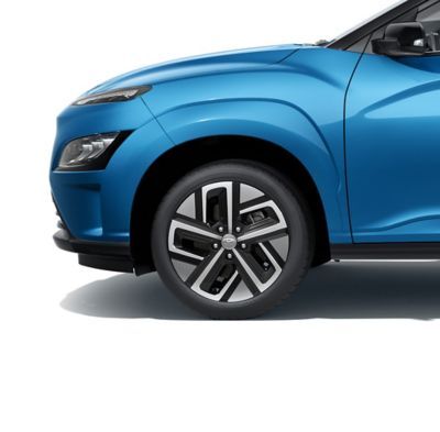 Yeni KONA Elektrik'in 17 inç alaşım jantları.