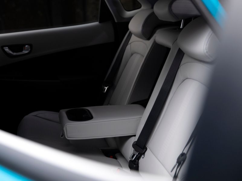 Yeni KONA Elektrik'in ısıtmalı arka koltukları.