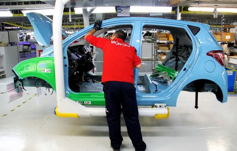 engineer checking i10 frame  