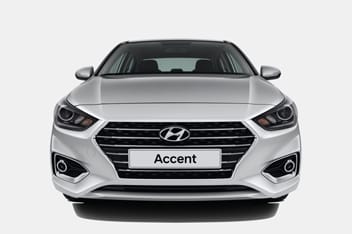 Elantra logotipi bor radiator panjarasining kattalashtirilgan tasviri