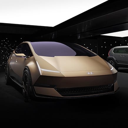 νλμλμ°¨, μμ΄μ€λκ³Ό ν¨κ» μ€κ΅μμ μλ‘μ΄ μ±ν°λ₯Ό μ΄λ€