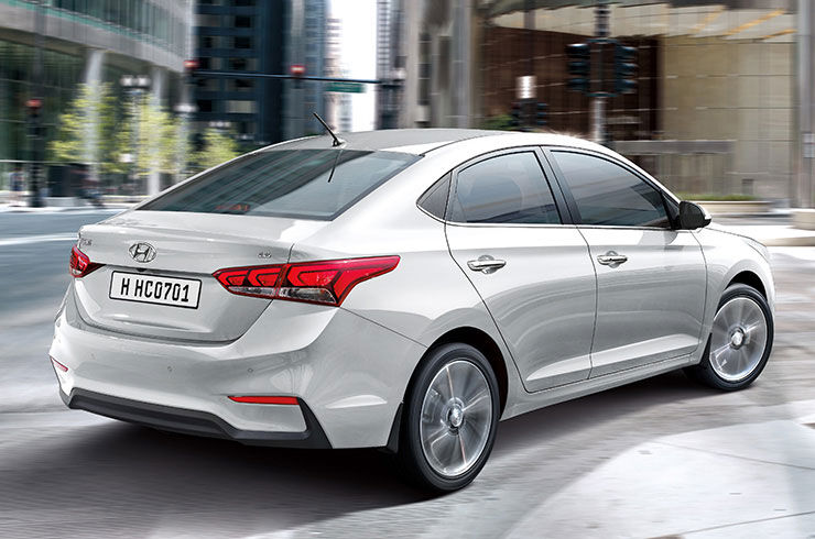 Hyundai Accent Photos and Images