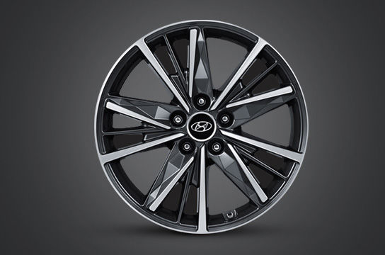 Azera 18 inch alloy wheel