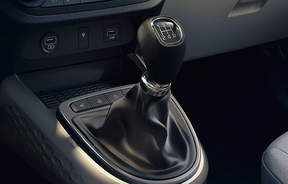 5- speed manual transmission