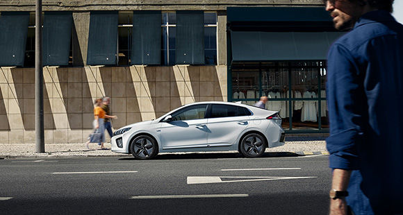 IONIQ hybrid experience the future of mobility in your daily life.