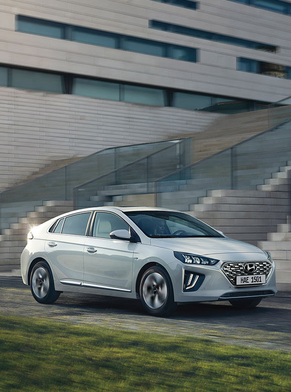 IONIQ Hybrid Highlights  Eco Cars - Hyundai Worldwide