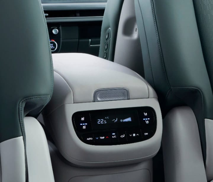 IONIQ 9's bilateral multiconsole