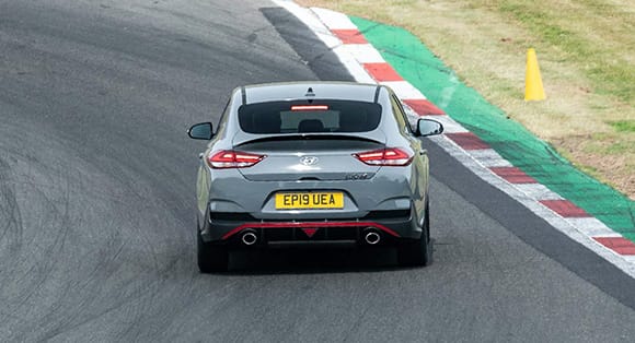 Auto High Performance How to drive a high-performance car