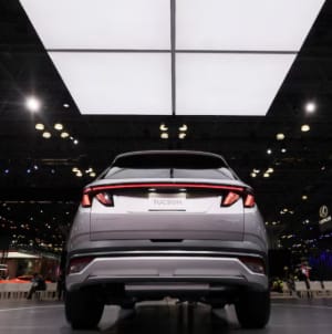 Hyundai lifts margin target, expands US hybrid lineup