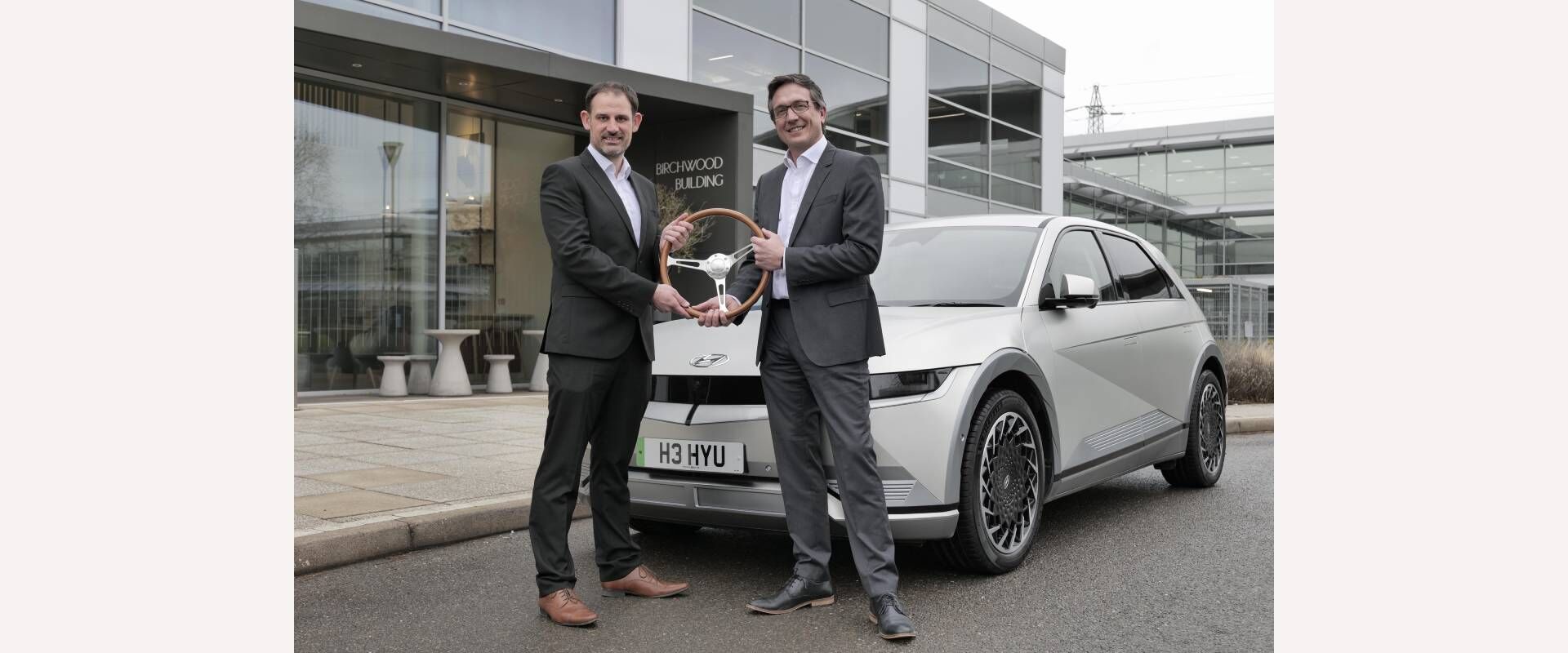 Hyundai IONIQ 5 Named UK Car of the Year 2022