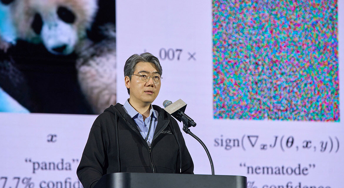 Professor Sangkeun Lee of the Department of Artificial Intelligence at Korea University