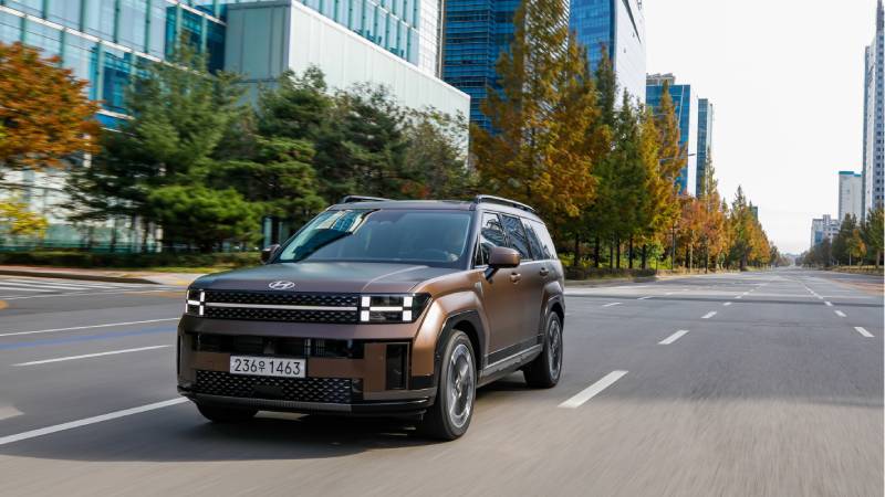 Inspire Adventure: The all-new SANTA FE Lauded for Outstanding Performance, Comfort and Features