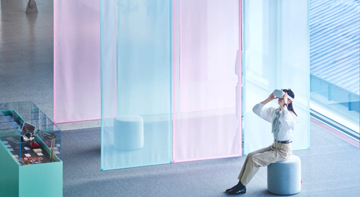 Exhibition piece entitled "Ihyangjeong: Carving with Memories