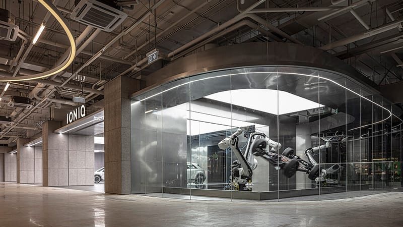 Automated Assembly Robot_IONIQ Lab, True Digital Park, Bangkok