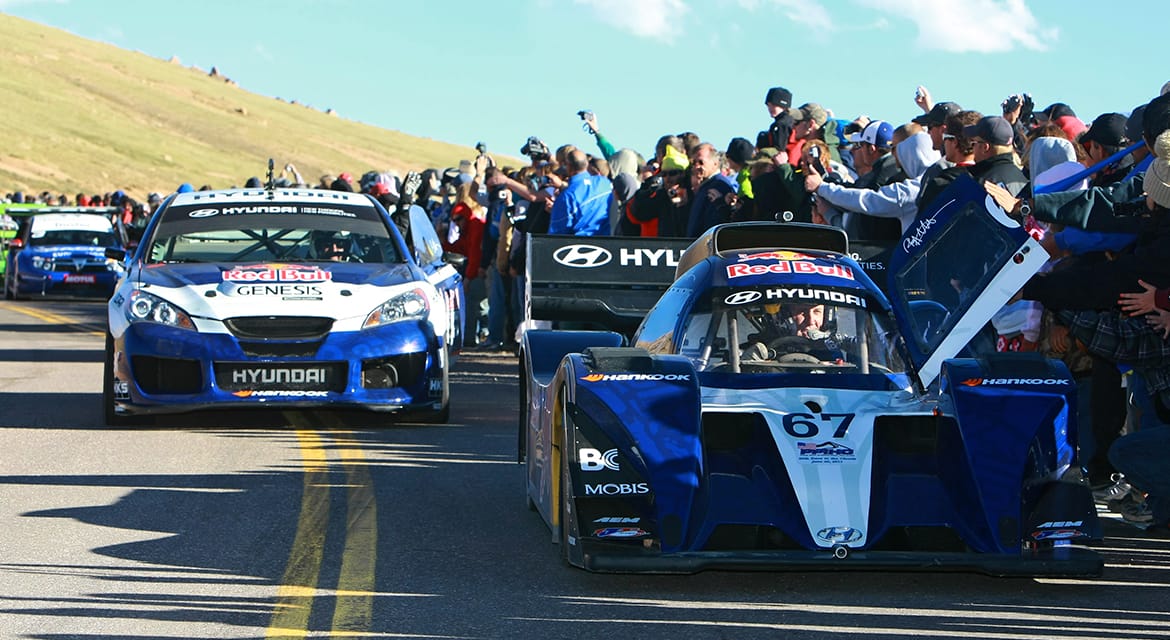 2011, Hyundai RMR PM580 (front) and Hyundai Genesis Coupe