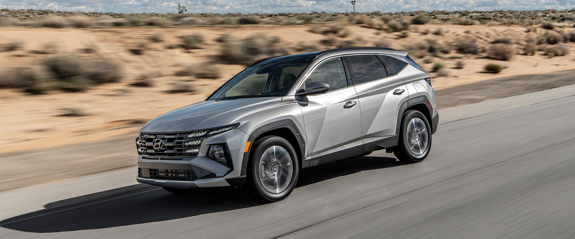 Hyundai today unveiled its thoroughly refreshed 2025 TUCSON SUV in a North American reveal at the New York International Auto Show