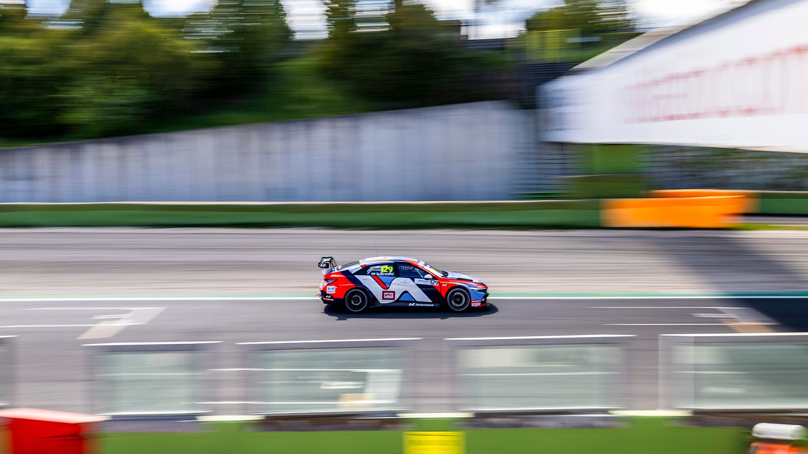 #129 Hyundai ELANTRA N TCR