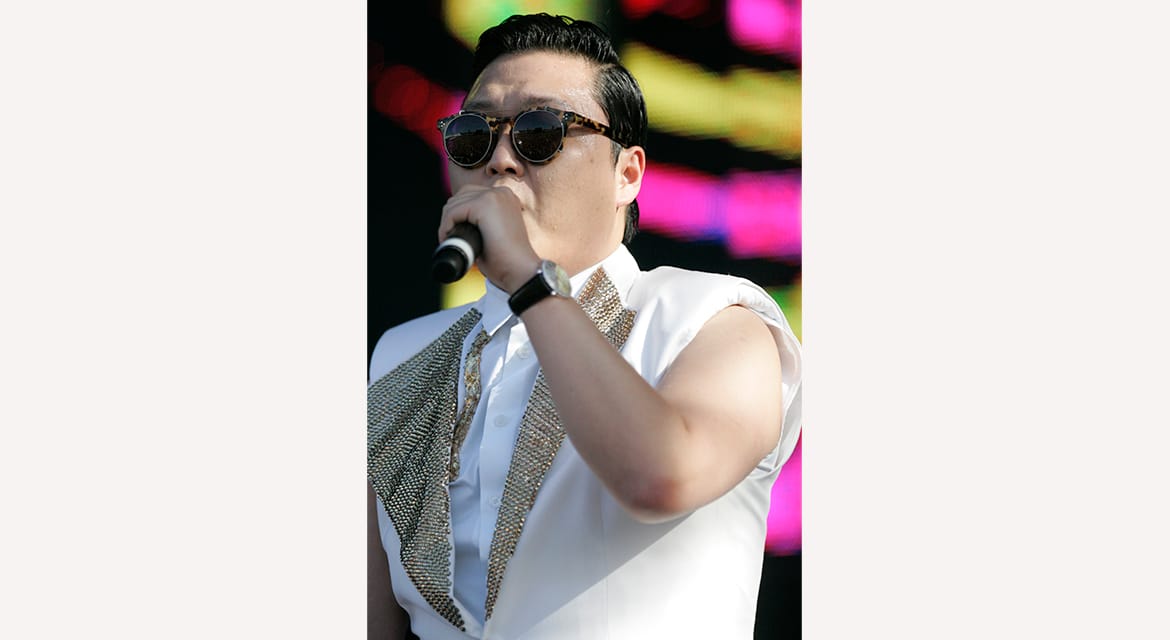 The genre of K-pop is broad and has attracted fans on a global scale as one of Korea's biggest exports economically and culturally (© Flickr)