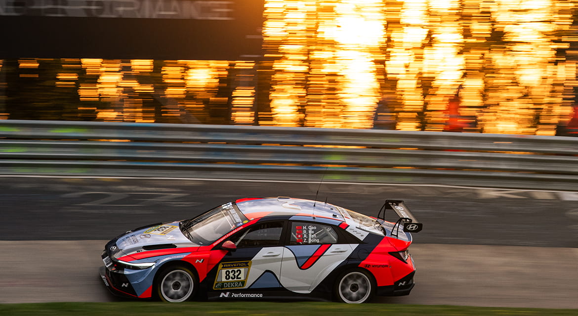 #832 Hyundai ELANTRA N TCR