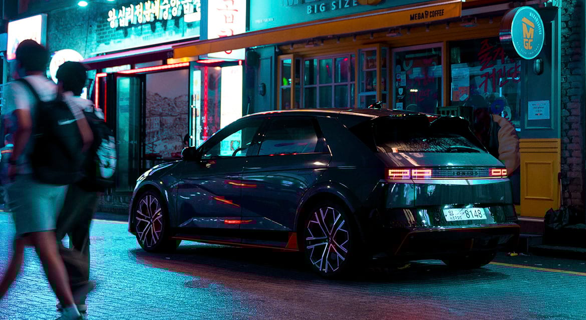 Koreans' love for coffee shops and caffeine fuels the nation