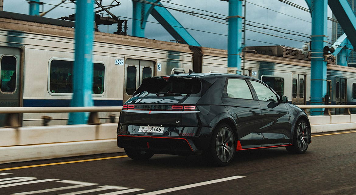 Just as the world of mobility is going through a transitional phase, Seoul has morphed into a global mega city - but has not lost the identity of its heritage