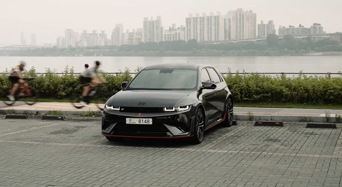 Korea is a country of contrasts, and nowhere is this unique duality more apparent than in its capital, Seoul