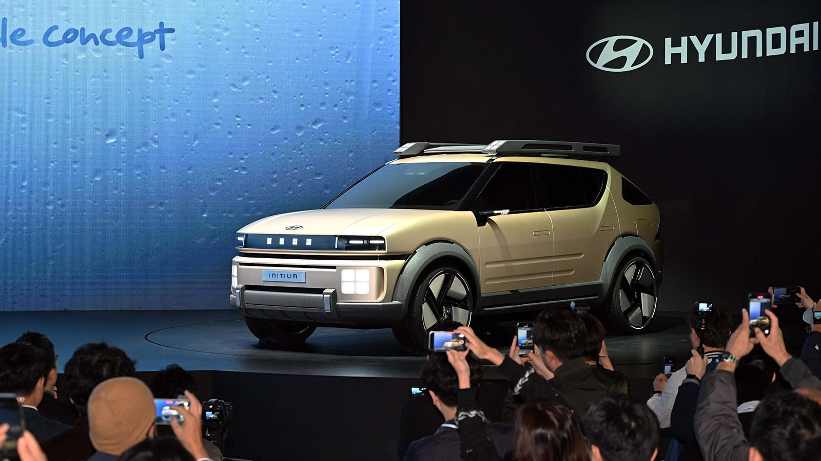 Hyundai Motor Company unveiled its INITIUM hydrogen fuel cell electric vehicle (FCEV) concept at its ‘Clearly Committed’ event held at Hyundai Motorstudio Goyang