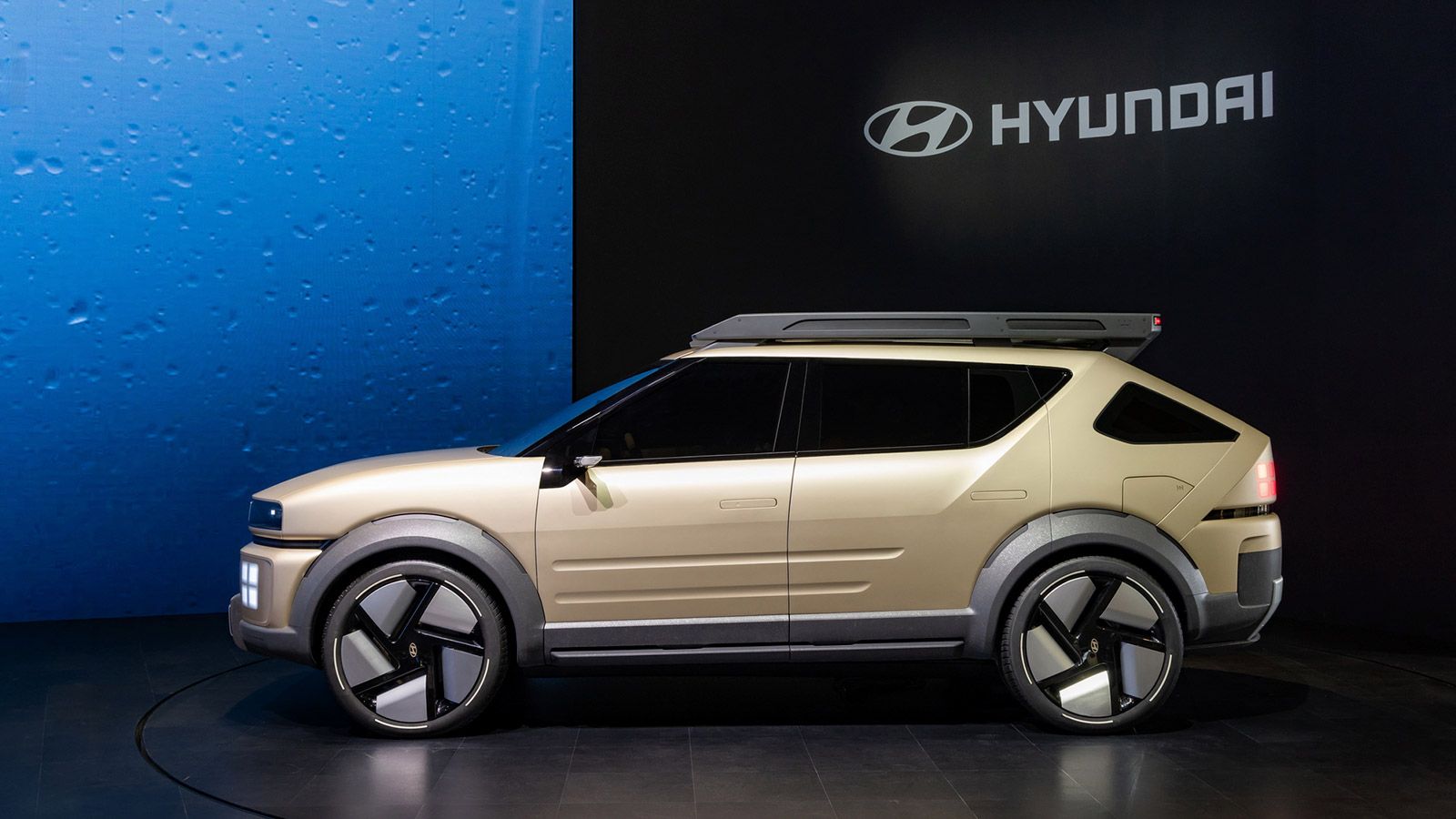 Hyundai Motor Reveals Bold and Efficient Hydrogen FCEV Concept Previewing New Design Language
