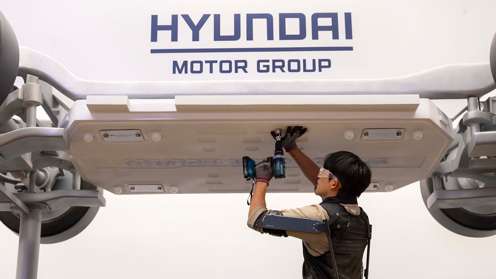 Hyundai Motor and Kia’s Robotics LAB Announce Plans to Launch ‘X-ble Shoulder’ at Wearable Robot Tech Day