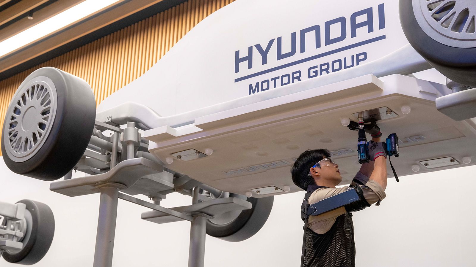 Hyundai Motor and Kia’s Robotics LAB Announce Plans to Launch ‘X-ble Shoulder’ at Wearable Robot Tech Day