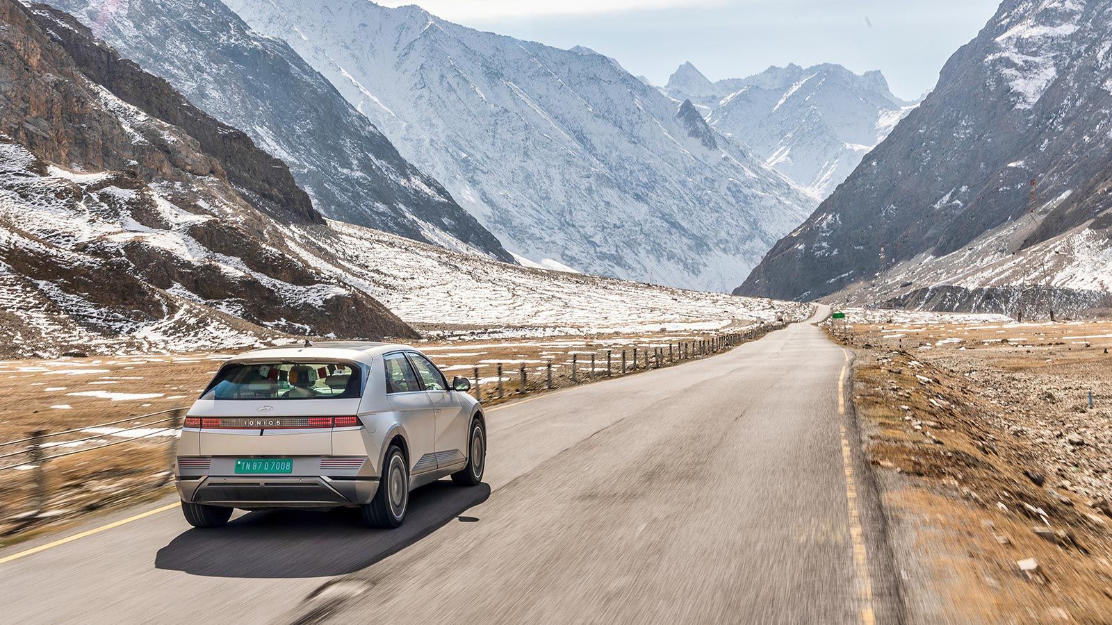 Hyundai IONIQ 5 takes part in GUINNESS WORLD RECORDS™ Title for the Greatest Altitude Change by an Electric Car