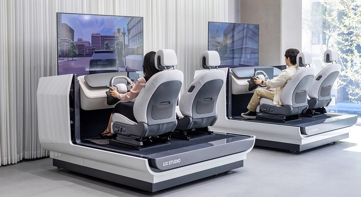 UX Canvas is a multi-purpose space for workshops and seminars between UX researchers and customers.