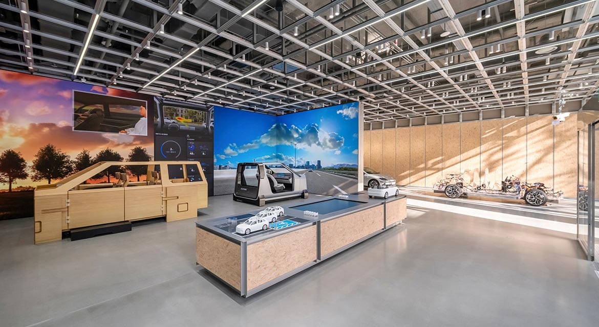 UX Test Zone offers visitors an opportunity to understand the UX research process through three sections: UX Insight, UX Concept, and UX Validation.