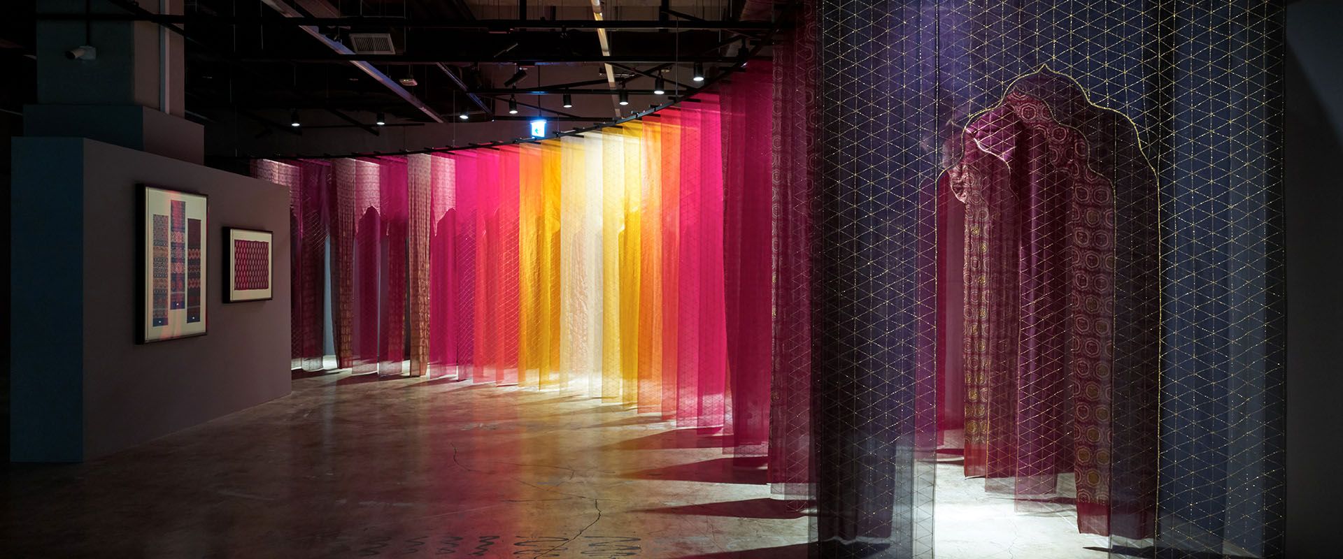 Jounghye Yoo, Gilded Veil_A Mysterious Curtain Lightly Draped in Gold, 2025, installation view in Hyundai Translocal Series: Entangled and Woven, Cheongju Craft Biennale 2025