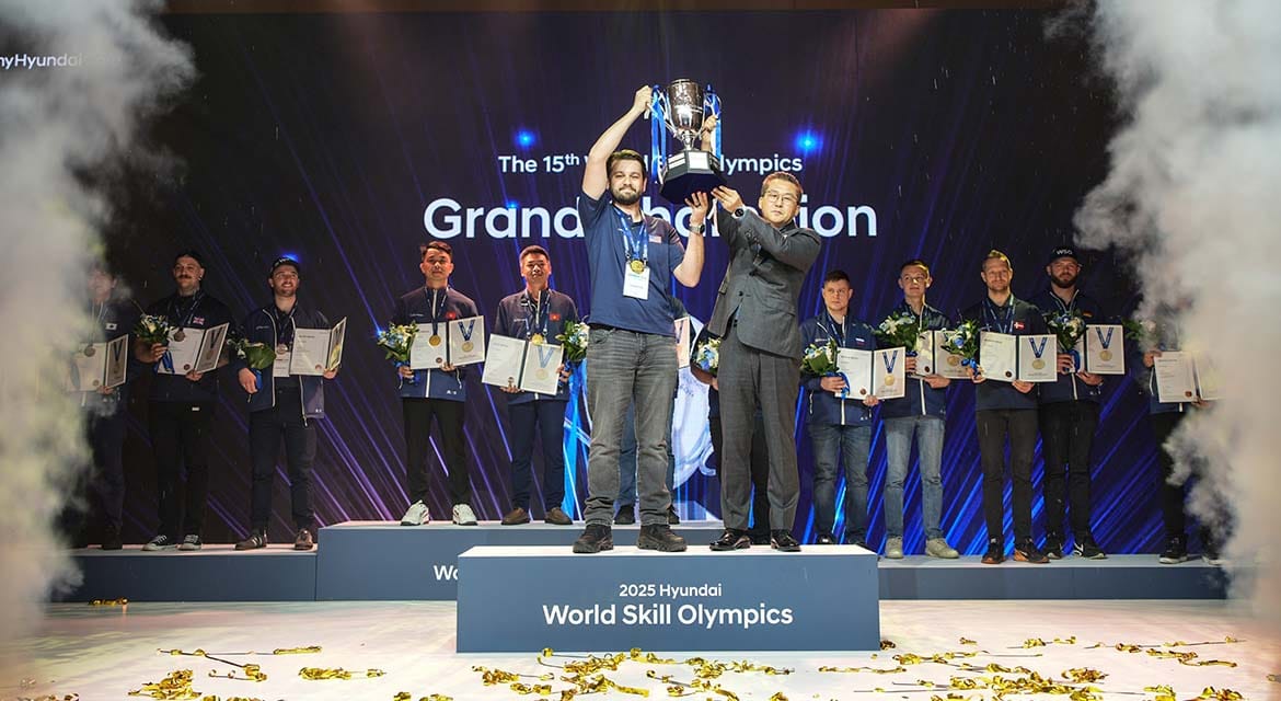 Hyundai Motor Company hosted the 15th World Skill Olympics from October 20 to 23 at the Global Learning Center (GLC) in Cheonan, South Korea, bringing together technicians from around the world to demonstrate their skills in a structured competition.