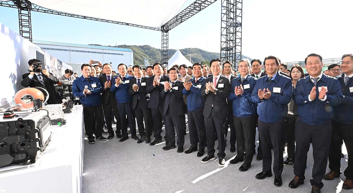 (Photo 2) Hyundai Motor Hydrogen Fuel Cell Production Facility in Korea