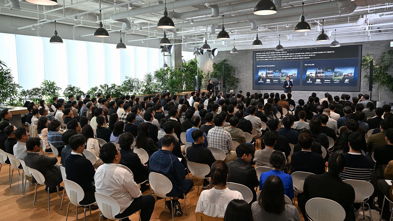 Hyundai Motor Company President and CEO José Muñoz Shares Strategic Vision for 2026 at 2025 Leaders Talk