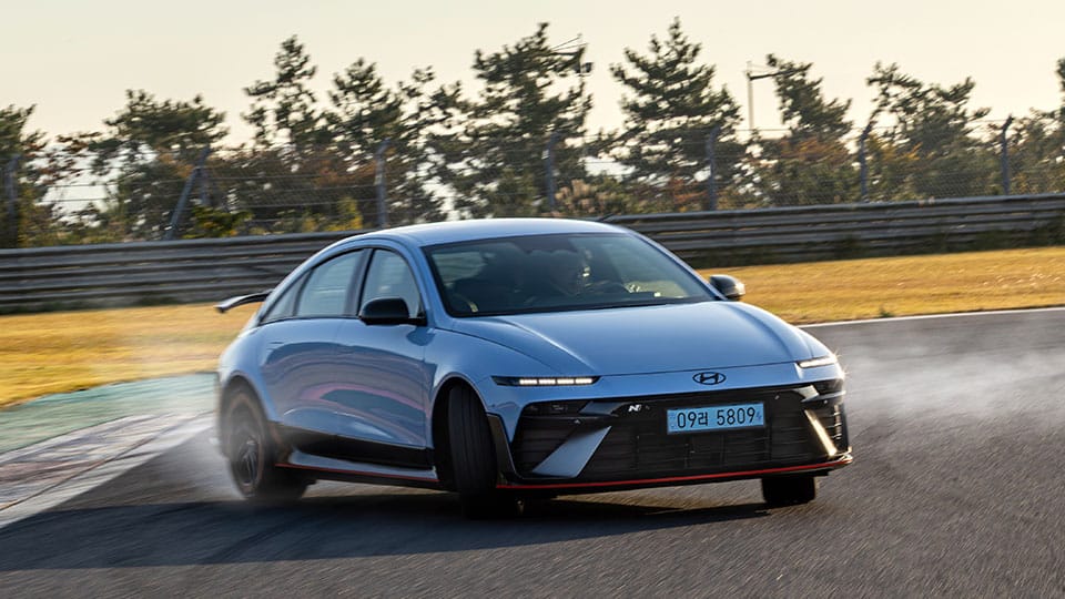 Hyundai IONIQ 6 N Performance Blue Pearl-Dynamic