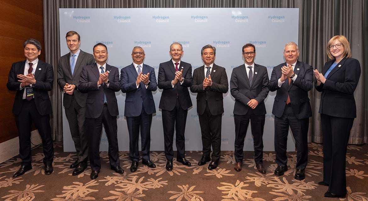 (from left to right) Ryo Chishiro, Senior Manager at Kawasaki Heavy Industries; Tim Heisterkamp, Chief of Staff & Head of Global Public Affairs at Linde; Yoshinori Kanehana, CEO of Kawasaki Heavy Industries; Sanjiv Lamba, CEO of Linde; François Jackow, CEO of Air Liquide; Jaehoon Chang, Vice Chair of Hyundai Motor Group; Erwin Penfornis, Group Vice President of Air Liquide Hydrogen Energy World Business Line; Ken Ramirez, Executive Vice President and Head of Energy & Hydrogen Business Division at Hyundai Motor Group; Ivana Jemelkova, CEO of the Hydrogen Council